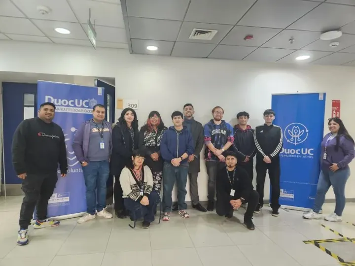 Equipo del track de ciberseguridad de Duoc UC tras el CTF Llaitún 2025